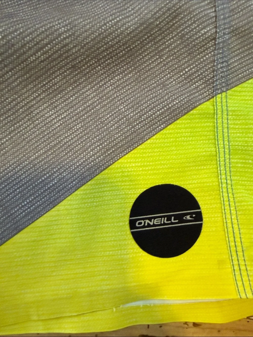 O’Neill Men's Blue & Yellow Colorblock Swim Trunks